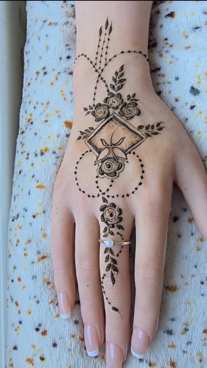 Henna portfolio image 25