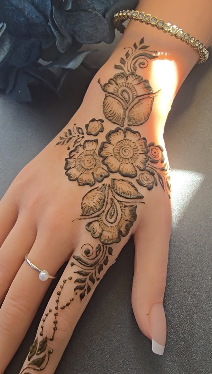 Henna portfolio image 29